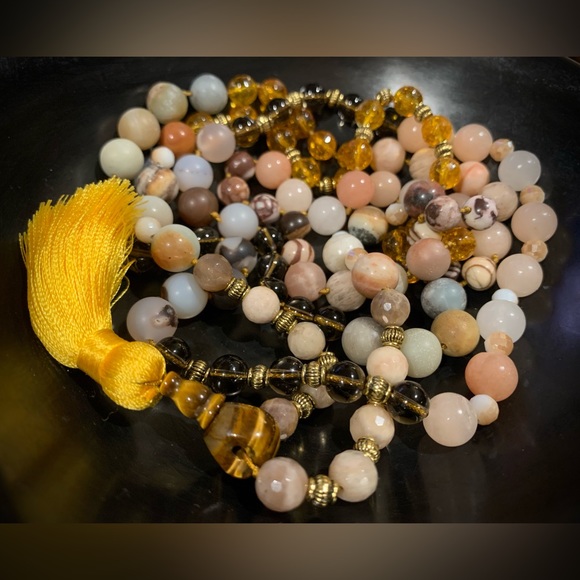 Mala Prayer Bead Necklace 28" with gold silk tassel and tiger eye guru bead - Picture 2 of 6